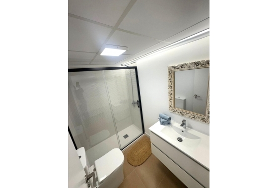 Wiederverkauf - Wohnung - Torrevieja - Centro - Muelle Pesquero