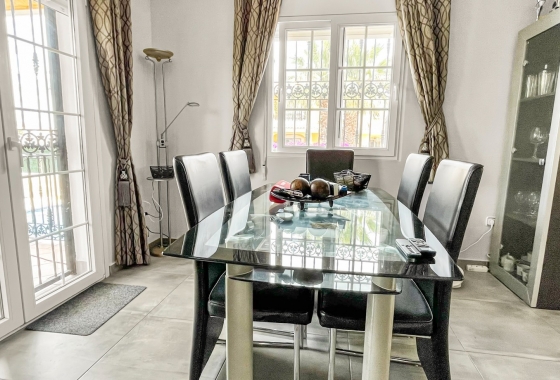 Revente - Villa - Orihuela Costa - Costa Blanca