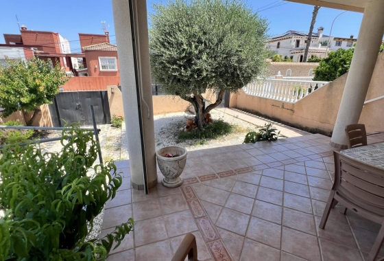Revente - Maison de ville - Torrevieja - aguas nuevas