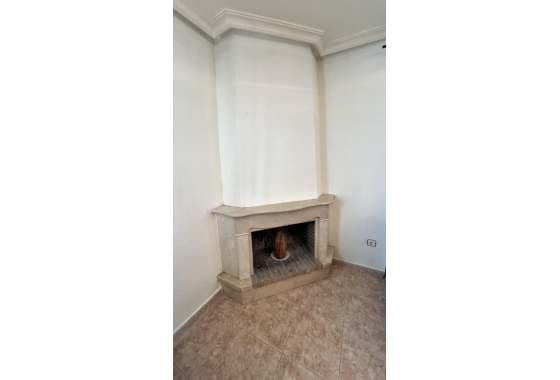 Revente - Maison de ville - Torrevieja - aguas nuevas