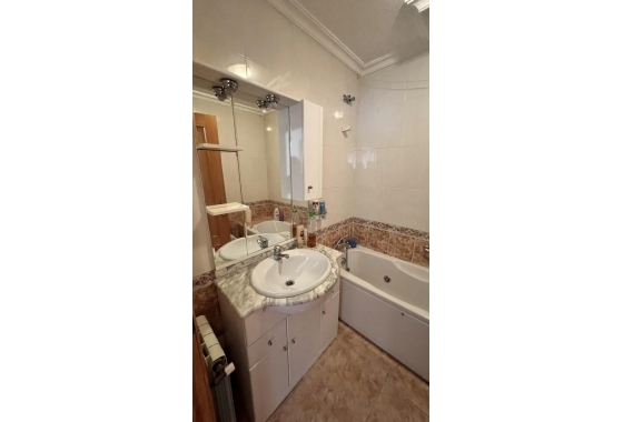 Revente - Maison de ville - Torrevieja - aguas nuevas