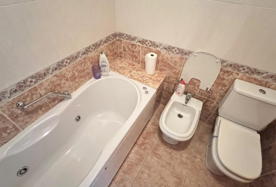 Revente - Maison de ville - Torrevieja - aguas nuevas