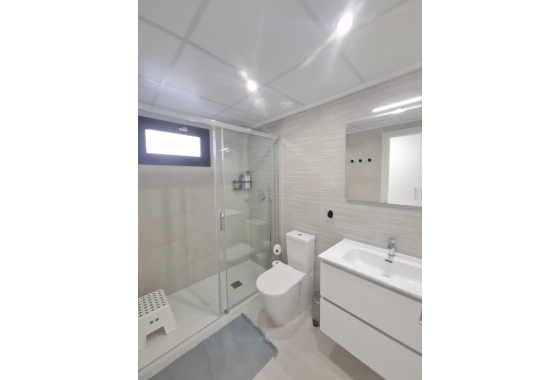Återförsäljning - Lägenhet / lägenhet - Orihuela Costa - Villamartín