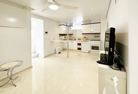 Reventa - Villa - San Miguel de Salinas - Inland