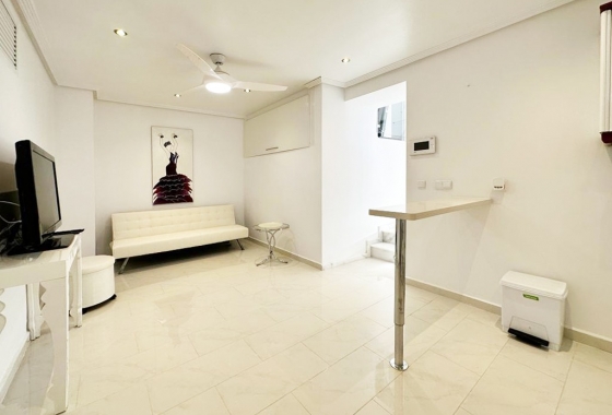 Reventa - Villa - San Miguel de Salinas - Inland