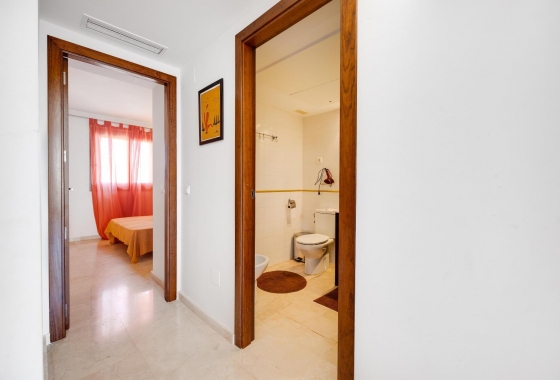 Resale - Apartment / flat - Torrevieja - Punta Prima