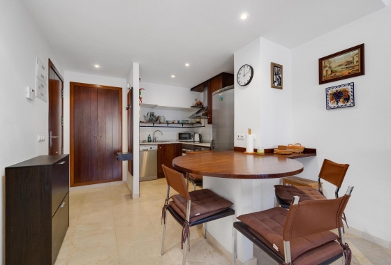 Resale - Apartment / flat - Torrevieja - Punta Prima