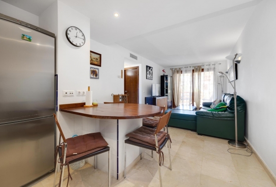 Resale - Apartment / flat - Torrevieja - Punta Prima