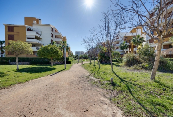 Resale - Apartment / flat - Torrevieja - Punta Prima