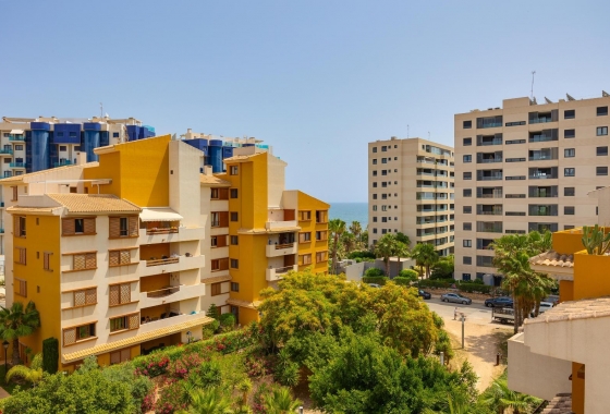 Resale - Apartment / flat - Torrevieja - Punta Prima