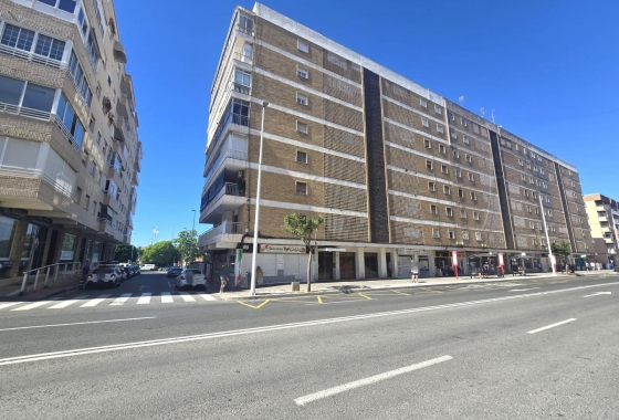 Återförsäljning - Lägenhet / lägenhet - Torrevieja - Puerto Deportivo Marina Salinas
