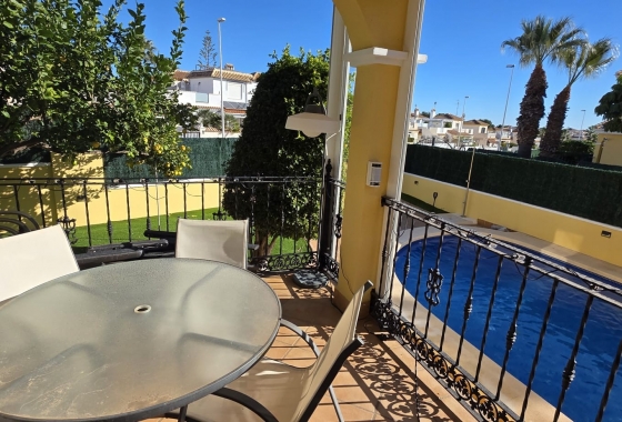 Herverkoop - Villa - Orihuela Costa - Los Dolses