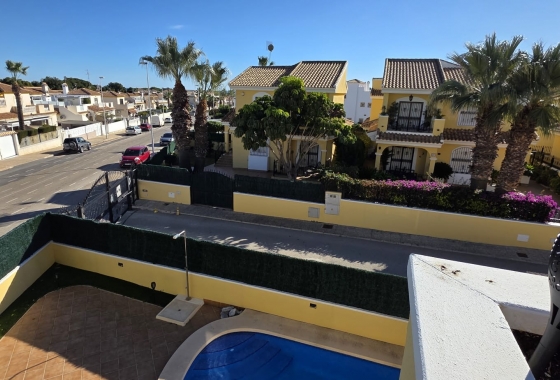 Herverkoop - Villa - Orihuela Costa - Los Dolses