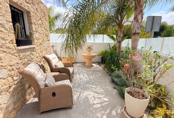 Herverkoop - Villa - Los Montesinos - La Herrada