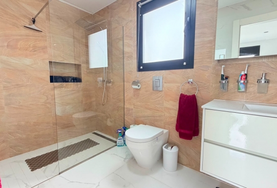Herverkoop - Villa - Los Montesinos - La Herrada