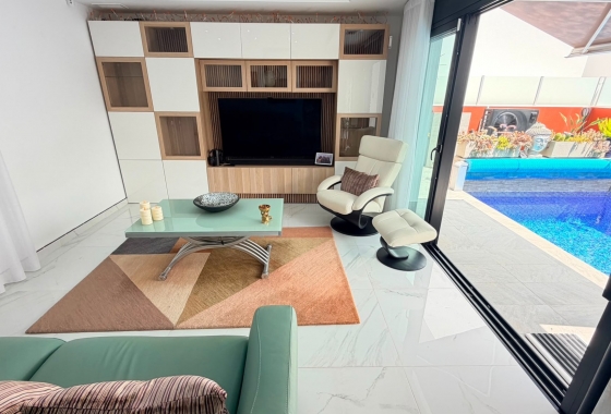 Herverkoop - Villa - Los Montesinos - Costa Blanca