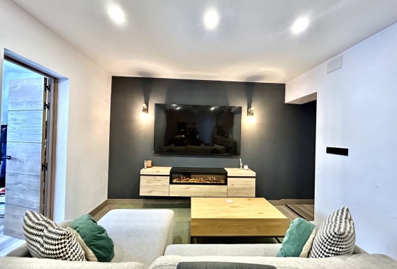 Resale - Townhouse - San Miguel de Salinas - Inland