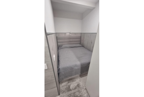 Reventa - Apartamento / piso - Torrevieja - Centro