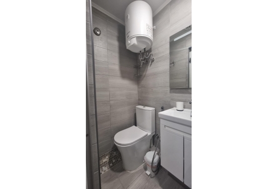 Reventa - Apartamento / piso - Torrevieja - Centro