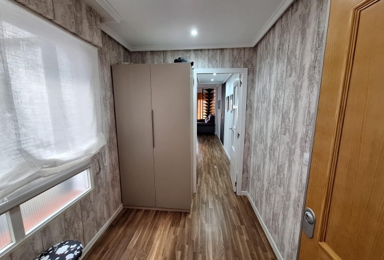 Wiederverkauf - Wohnung - Torrevieja - Centro