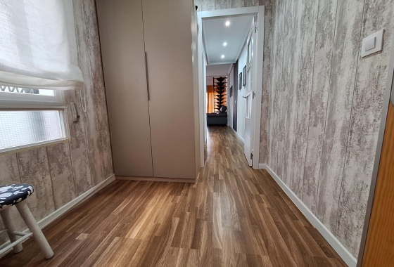 Wiederverkauf - Wohnung - Torrevieja - Centro