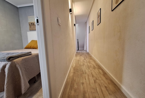 Wiederverkauf - Wohnung - Torrevieja - Centro