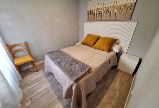 Wiederverkauf - Wohnung - Torrevieja - Centro