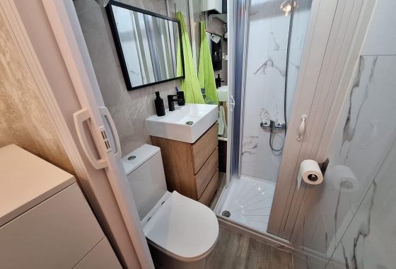 Wiederverkauf - Wohnung - Torrevieja - Centro