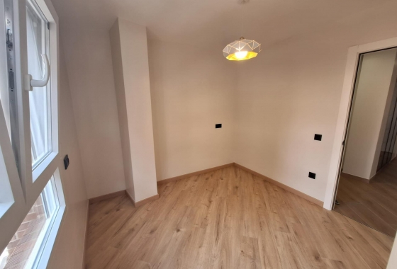 Wiederverkauf - Wohnung - Torrevieja - Playa de los Locos