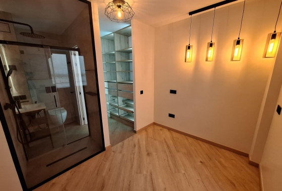 Wiederverkauf - Wohnung - Torrevieja - Playa de los Locos