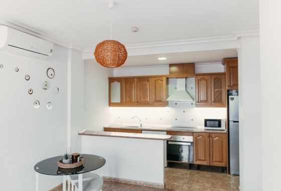 Återförsäljning - Lägenhet / lägenhet - Orihuela Costa - Aguamarina