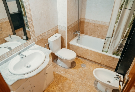 Återförsäljning - Lägenhet / lägenhet - Orihuela Costa - Aguamarina