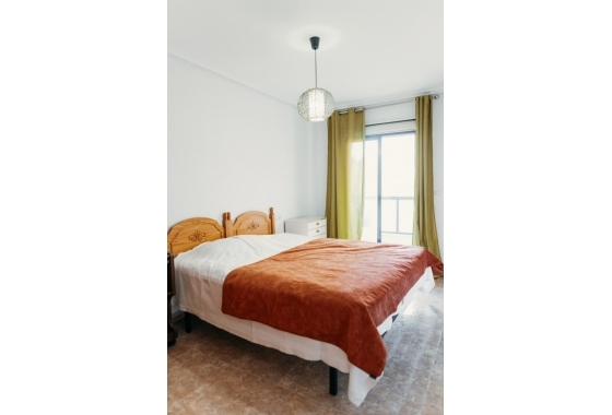 Återförsäljning - Lägenhet / lägenhet - Orihuela Costa - Aguamarina