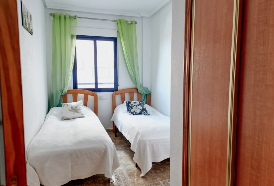 Återförsäljning - Lägenhet / lägenhet - Orihuela Costa - Aguamarina