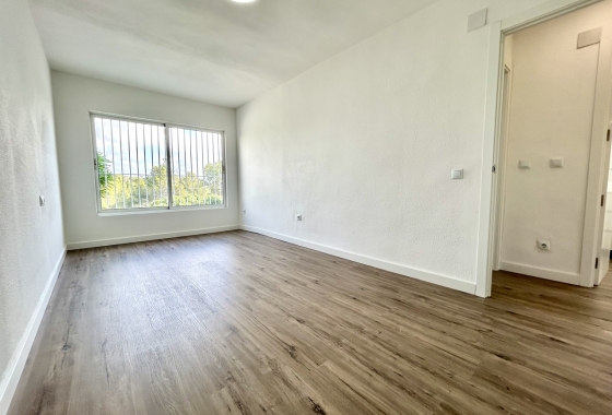 Resale - Apartment / flat - Orihuela Costa - Costa Blanca