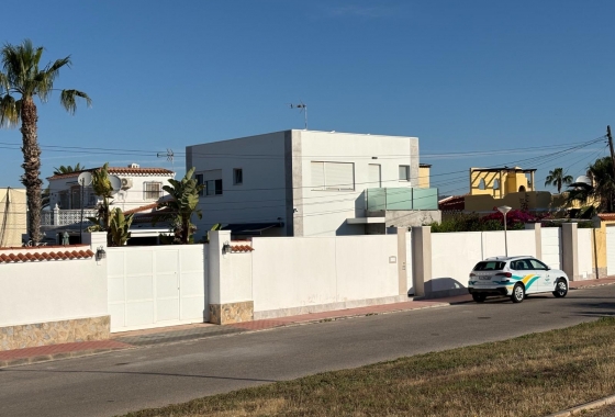 Reventa - Villa - Torrevieja - La Siesta - El Salado - Torreta