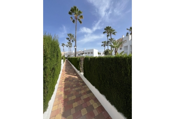 Wiederverkauf - Wohnung - Orihuela Costa - Villamartín