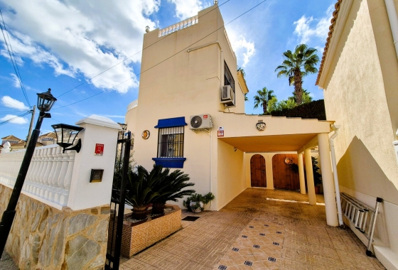 Resale - Villa - Orihuela Costa - Costa Blanca