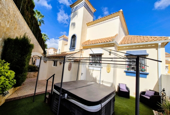 Resale - Villa - Orihuela Costa - Costa Blanca