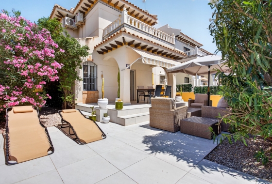 Återförsäljning - Villa - Orihuela Costa - Costa Blanca