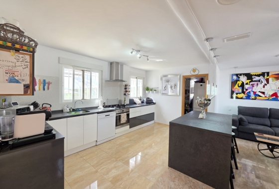 Resale - Villa - Pinoso - Inland