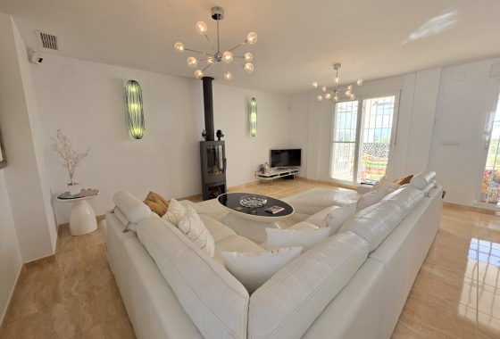 Resale - Villa - Pinoso - Inland