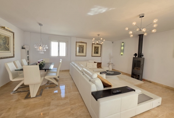 Resale - Villa - Pinoso - Inland
