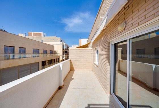Reventa - Ático - Torrevieja