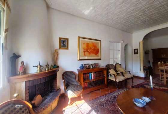 Resale - Finca - La Marina - Costa Blanca