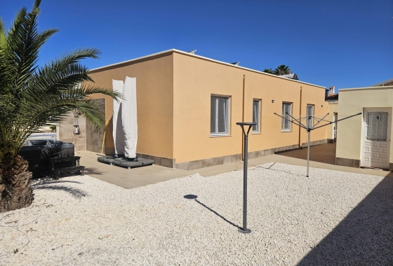 Reventa - Villa - Torrevieja - La Siesta - El Salado - Torreta