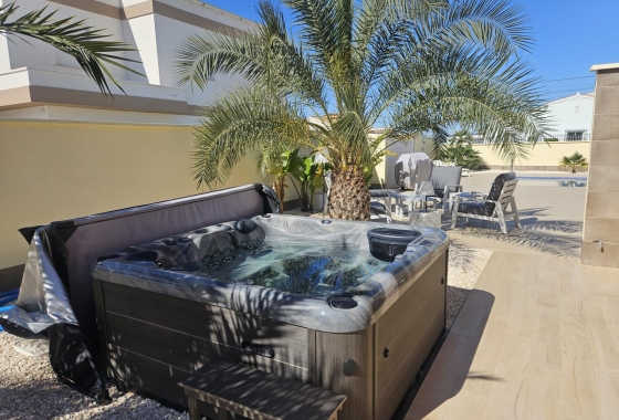 Reventa - Villa - Torrevieja - La Siesta - El Salado - Torreta