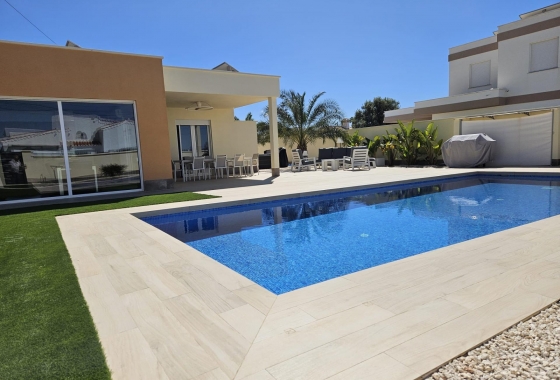 Reventa - Villa - Torrevieja - La Siesta - El Salado - Torreta