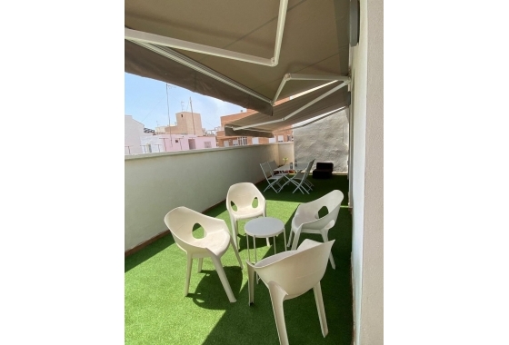 Herverkoop - Villa - Torrevieja - Centro - Muelle Pesquero