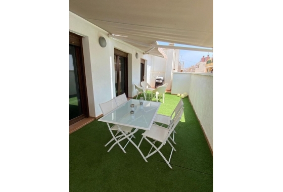 Herverkoop - Villa - Torrevieja - Centro - Muelle Pesquero